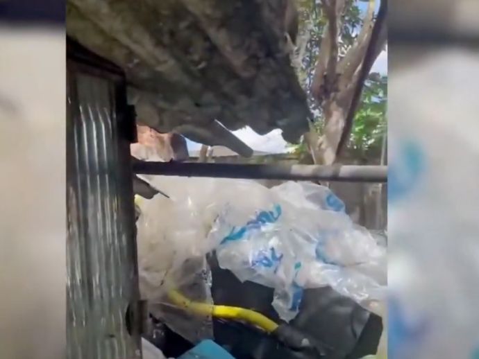 Vigil&acirc;ncia Sanit&aacute;ria retira 4 toneladas de lixo acumulado em casa no bairro Santa L&uacute;cia