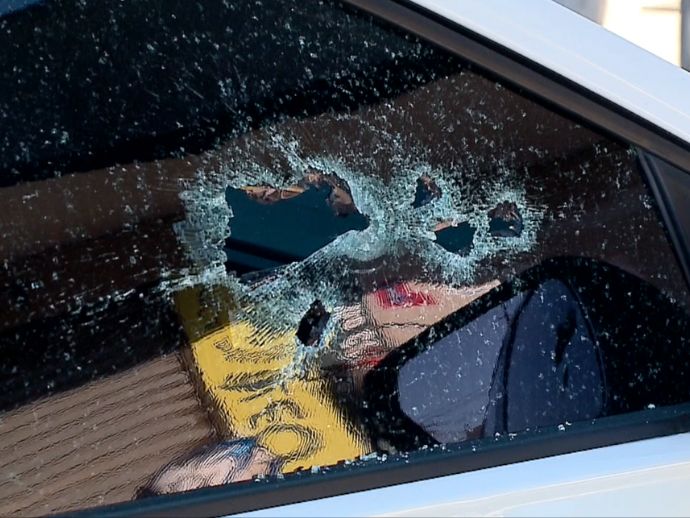 Bebê de 8 meses morre e pai fica ferido após serem baleados em Jaboatão