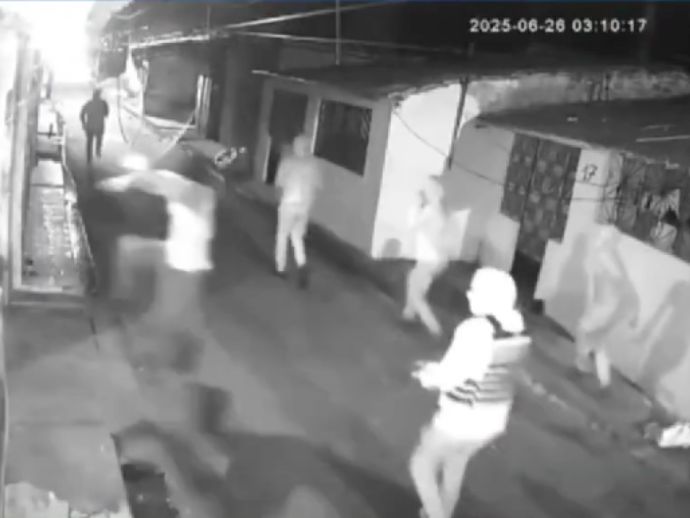 Grupo armado invade casa e executa homem no Pilar com fardas que imitavam a pol&iacute;cia