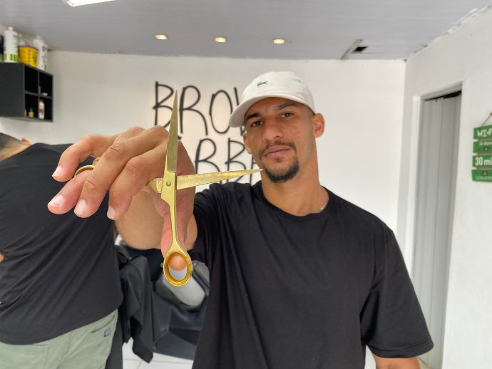 Geração de Negócios: De vendedor de água a dono de barbearia, conheça a história de Sérgio