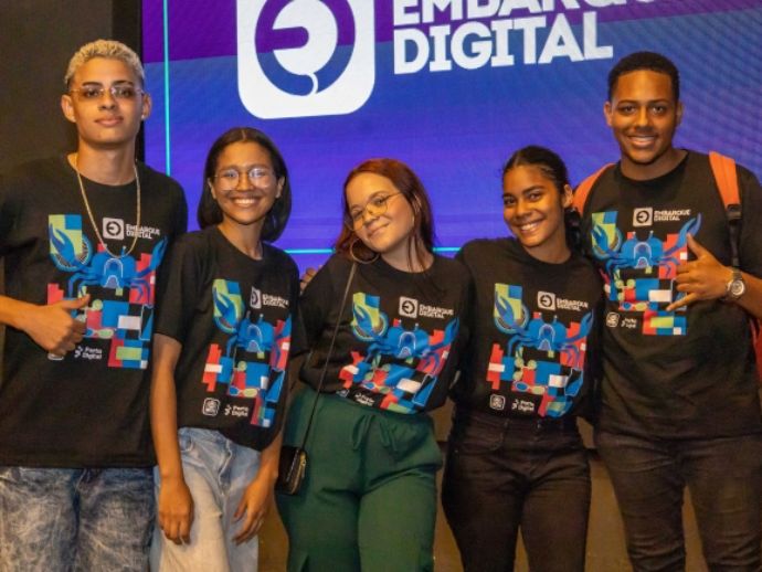 Embarque Digital: Prefeitura do Recife prorroga prazo de inscrições para programa de bolsas em tecnologia