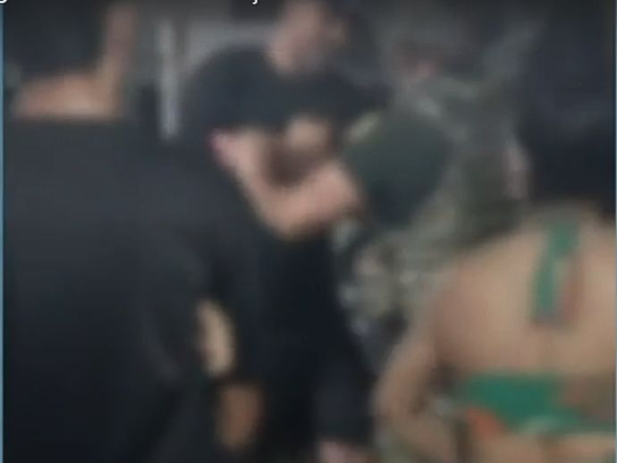 Comerciante acusa guardas Municipais de agress&atilde;o com arma de choque no Cabo