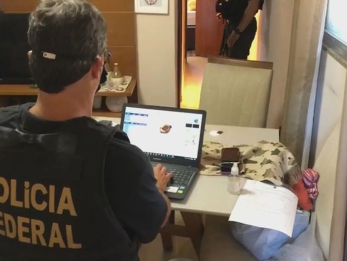 PF realiza opera&ccedil;&atilde;o contra pornografia infantil no Grande Recife