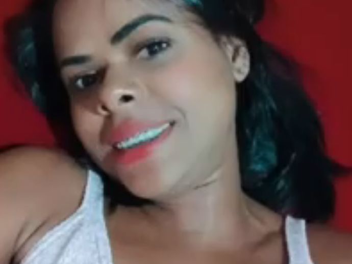 Manicure morre esfaqueada dentro de casa, o suspeito &eacute; o ex-companheiro dela, que fugiu