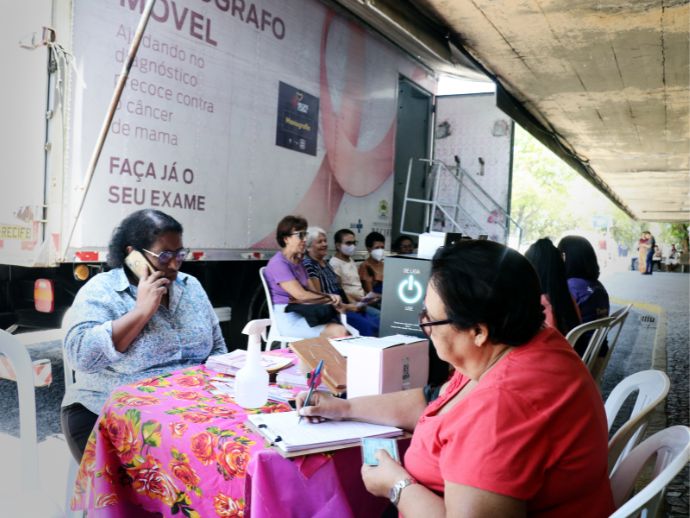 Prefeitura do Recife oferece 2 mil mamografias gratuitas em agosto com unidade m&oacute;vel