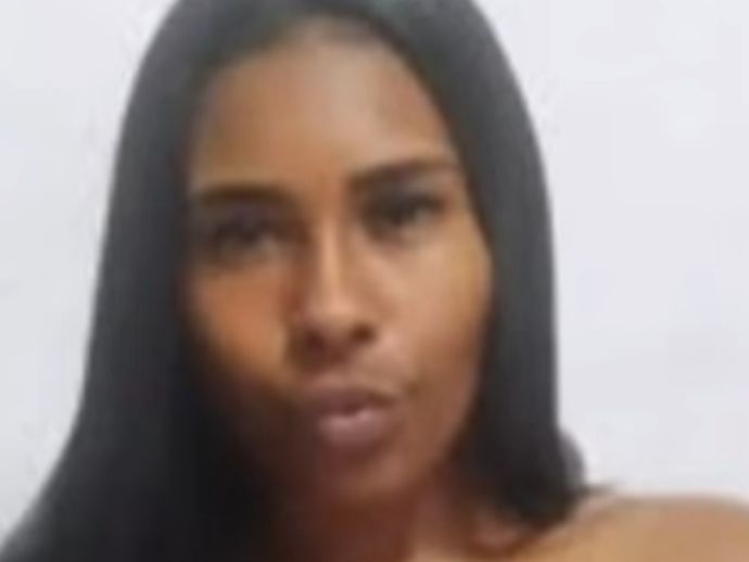 Em &Aacute;gua Fria, mulher de 26 anos &eacute; morta a tiros e marido &eacute; o principal suspeito 