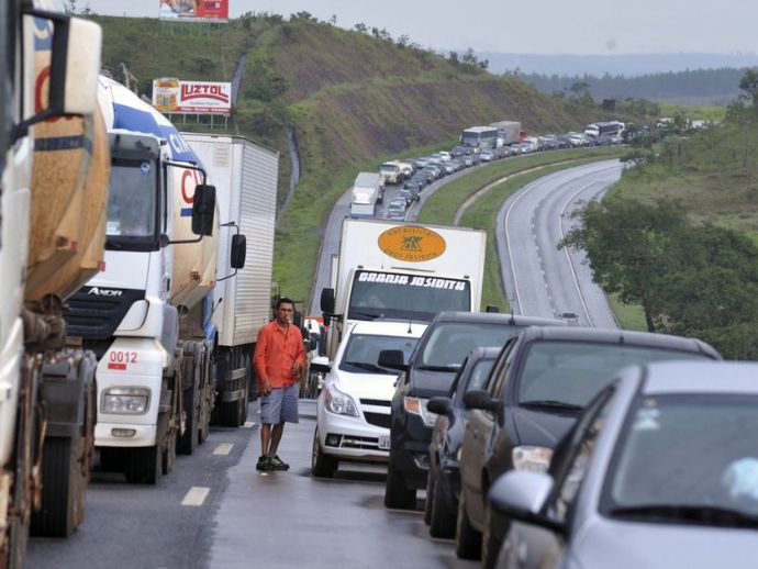 Ju&iacute;za federal manda governo reativar radares em rodovias