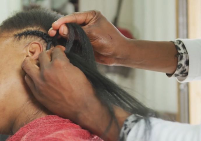 Ministério do Trabalho passa a reconhecer o trabalho das trancistas como profissão