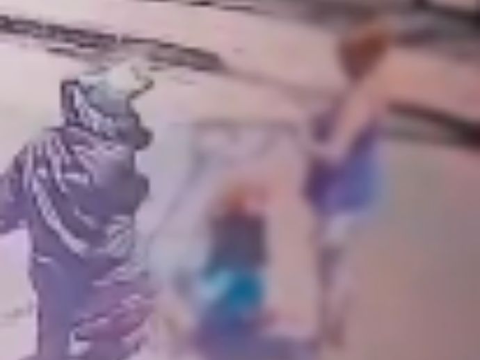 Idosa &eacute; assaltada enquanto passeava com o neto no bairro da Torre, no Recife