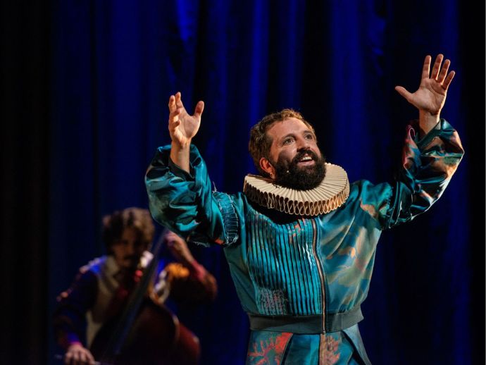 Gregorio Duvivier apresenta “O Céu da Língua” no Teatro do Parque com sessões extras