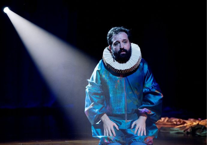 Gregorio Duvivier apresenta “O Céu da Língua” no Teatro do Parque com sessões extras