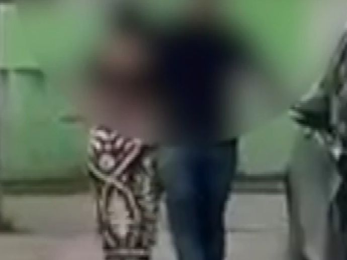 Jovem de 19 anos &eacute; presa acusada de mandar matar o pr&oacute;prio pai por heran&ccedil;a, em Enseada dos Corais