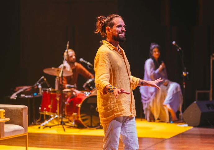 Murilo Gun retorna ao Recife com o espetáculo “Fé no Flow”