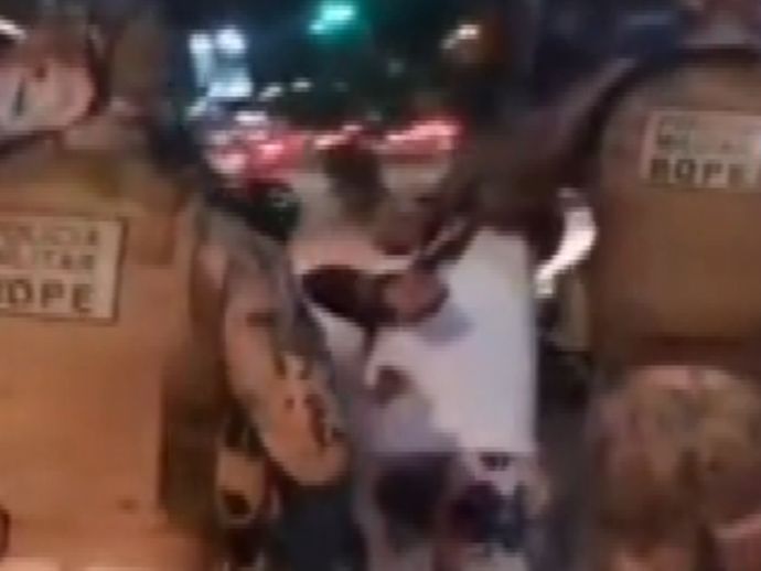 BOPE prende suspeito de chefiar o tr&aacute;fico de drogas no Jord&atilde;o Alto, Zona Sul do Recife