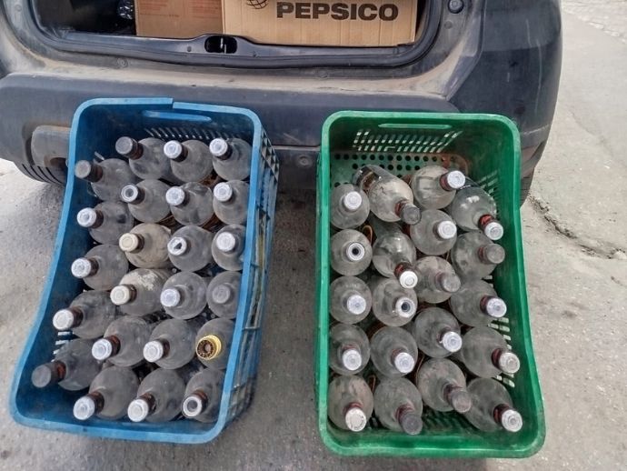  Pol&iacute;cia Civil de Pernambuco apreende bebidas adulteradas em Cachoeirinha