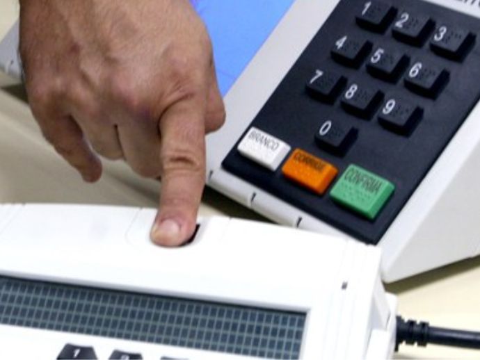 TRE-PE realiza mutir&atilde;o para coleta biom&eacute;trica e emiss&atilde;o do 1&ordm; t&iacute;tulo