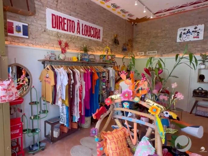 loja colaborativa valoriza o feito &agrave; m&atilde;o no Beco da Rapariga, em Jaragu&aacute;