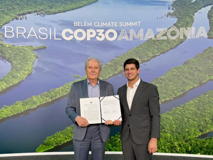 Recife firma parceria com Minist&eacute;rio da Justi&ccedil;a para monitoramento ambiental por sat&eacute;lite