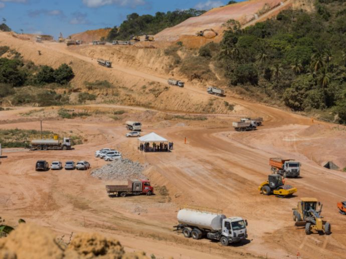 Obras da AL-101 Norte ganham impulso com investimentos do Estado na Grande Macei&oacute;