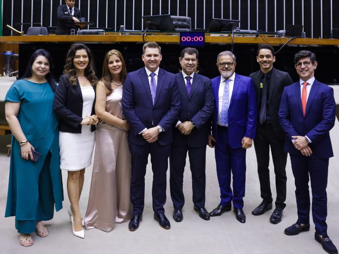 TV Guararapes RECORD celebra 25 anos em sessão solene na Câmara dos Deputados em Brasília 