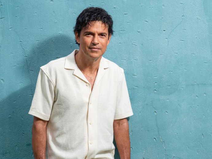 Jorge Vercillo celebra 30 anos de carreira e apresenta turn&ecirc; &ldquo;JV30 Part II &ndash; Mais um Final Feliz&rdquo; no Teatro Guararapes