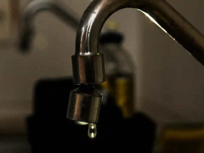 Brasil perde 6 mil piscinas de &aacute;gua tratada por dia, diz estudo
