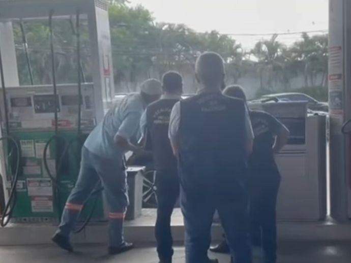 Opera&ccedil;&atilde;o interdita 8 postos em Pernambuco por suspeita de sonega&ccedil;&atilde;o fiscal