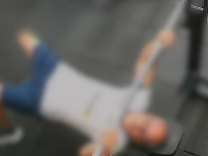 Acidente fatal em academia de Olinda: barra de muscula&ccedil;&atilde;o cai sobre o peito de aluno