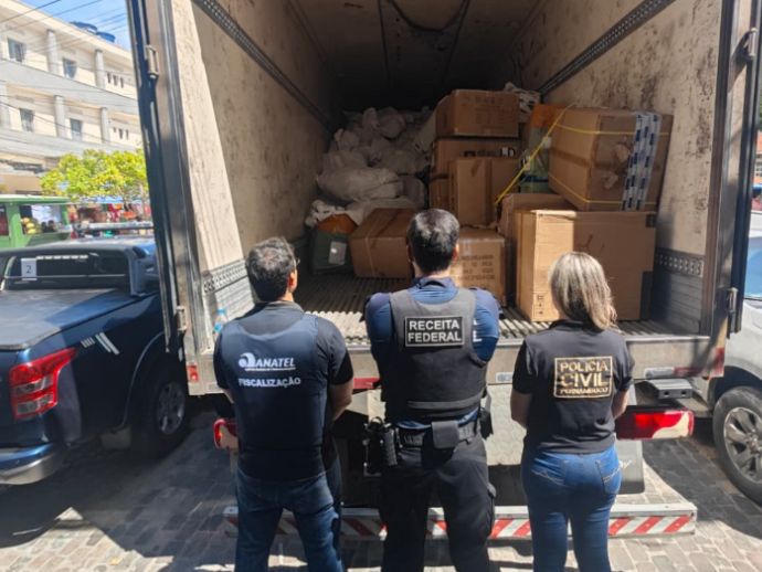 Avaliados em R$ 4 milh&otilde;es, 8 toneladas de eletr&ocirc;nicos s&atilde;o apreendidos no Recife