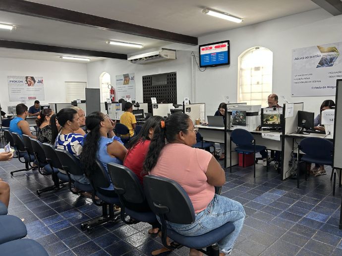 Central J&aacute;! realiza mutir&atilde;o para emiss&atilde;o da Carteira de Identidade Nacional e deve atender mais de 600 moradores de Penedo e Pia&ccedil;abu&ccedil;u