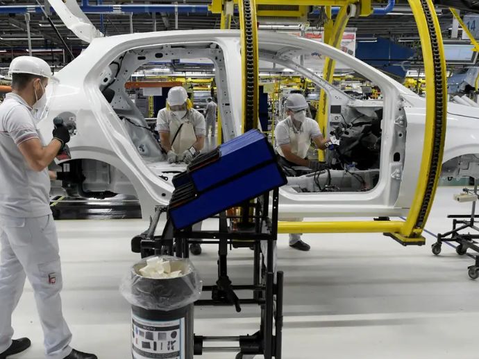 CCJ do Senado aprova fim da escala 6x1 e prev&ecirc; jornada de 36h semanais