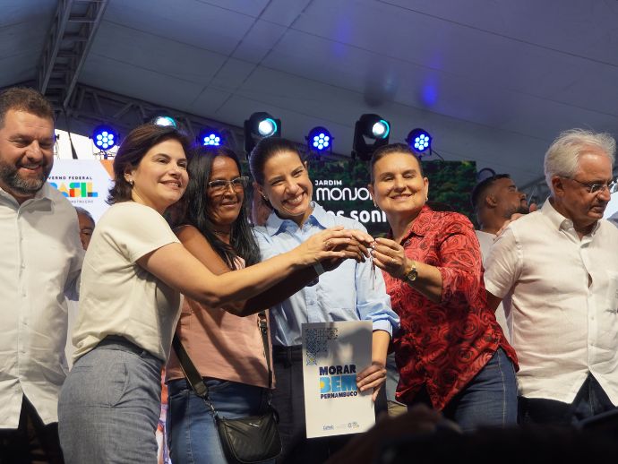 Igarassu celebra entrega do Jardim Monjope com moradia para 170 fam&iacute;lias