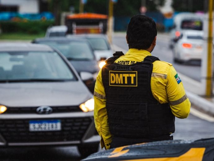 Rua Humberto Mendes &eacute; interditada por obras do Renasce Salgadinho, em Macei&oacute;