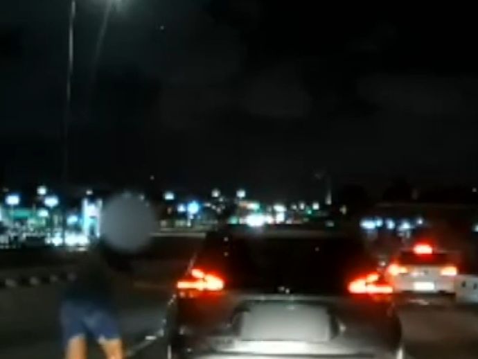 Homem finge atropelamento e tenta assaltar motorista em viaduto de Olinda