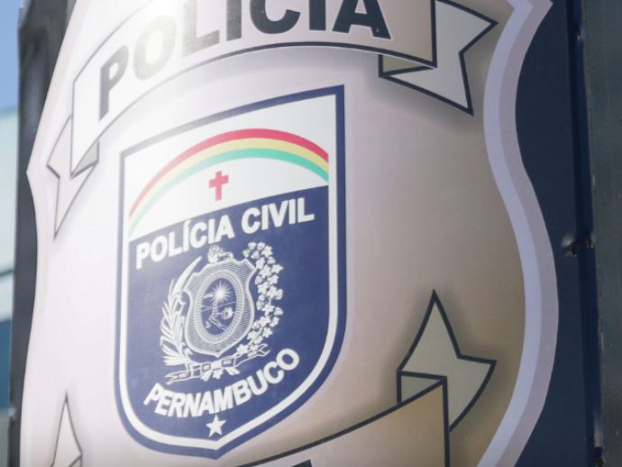 Homem &eacute; morto a facadas enquanto aguardava motot&aacute;xi em Caruaru