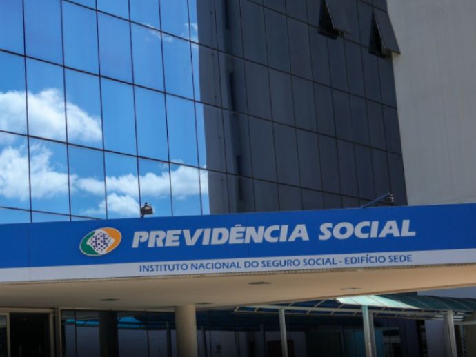 Aposentados t&ecirc;m at&eacute; 14 de fevereiro para pedir ressarcimento de descontos indevidos do INSS