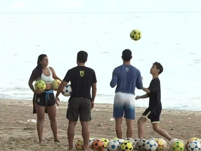 Fiscaliza&ccedil;&atilde;o combate exerc&iacute;cio ilegal da profiss&atilde;o de educa&ccedil;&atilde;o f&iacute;sica na orla da Regi&atilde;o Metropolitana do Recife