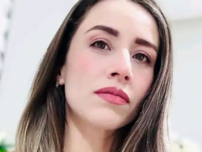 Professora &eacute; morta a tiros dentro de casa em Ibimirim, no Sert&atilde;o de Pernambuco