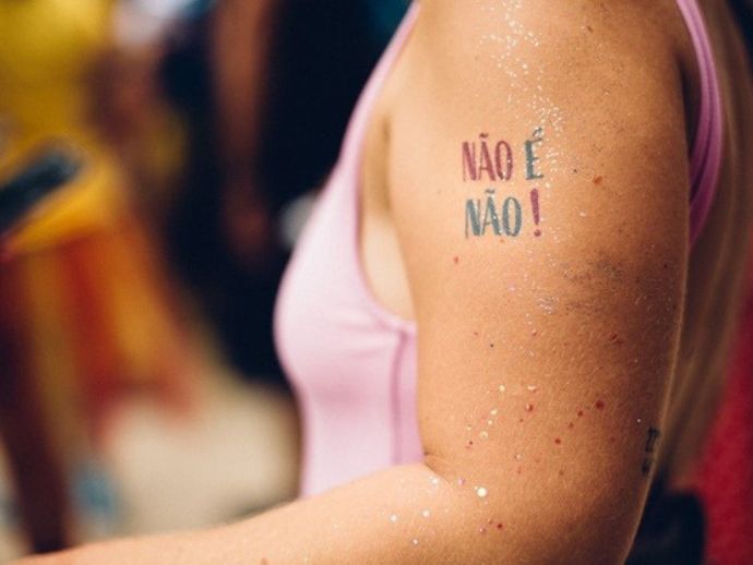 Carnaval de Olinda ter&aacute; a&ccedil;&atilde;o in&eacute;dita de acolhimento a turistas mulheres
