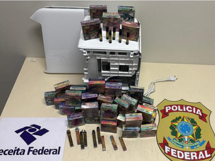 Maconha l&iacute;quida &eacute; apreendida em refis de cigarro eletr&ocirc;nico em Camaragibe