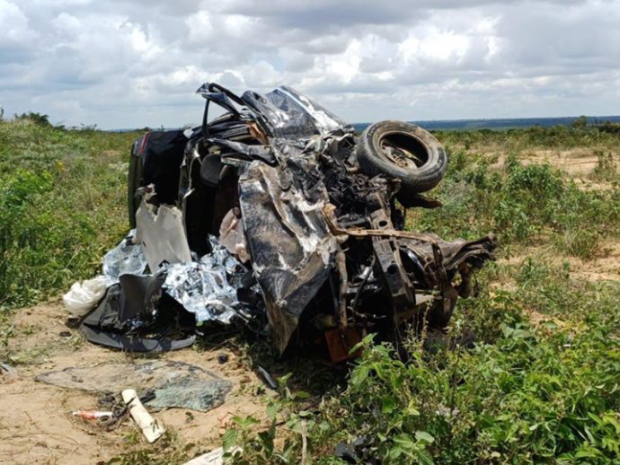 Colis&atilde;o entre carros termina com duas mortes no Sert&atilde;o