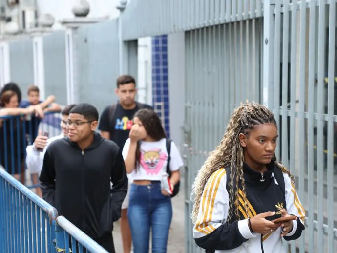 Fies: pr&eacute;-selecionados devem complementar inscri&ccedil;&atilde;o at&eacute; esta ter&ccedil;a