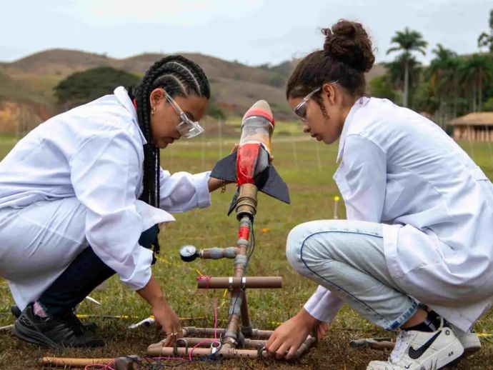 Come&ccedil;am inscri&ccedil;&otilde;es para olimp&iacute;adas de Astronomia e de Foguetes