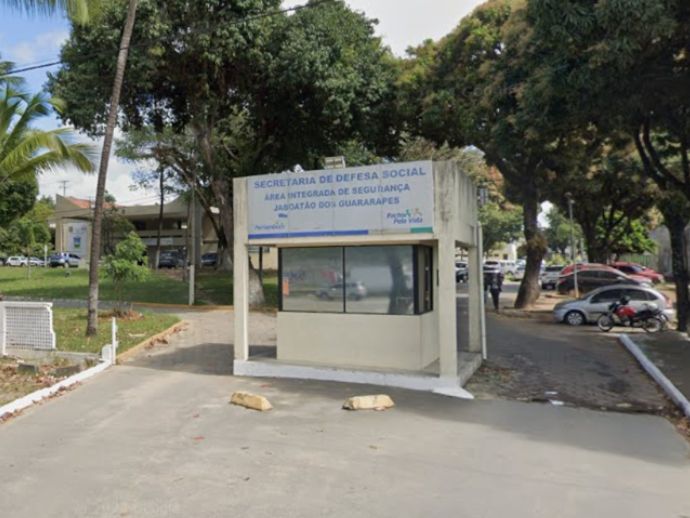 Pol&iacute;cia fecha casa de prostitui&ccedil;&atilde;o e resgata adolescentes exploradas em Jaboat&atilde;o