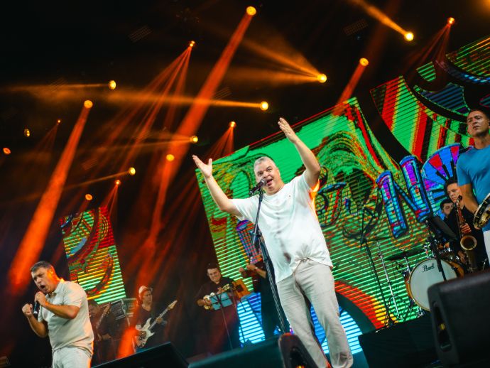 Pagun&ccedil;a Reencontro leva clima do pagode dos anos 90 ao Recife neste s&aacute;bado