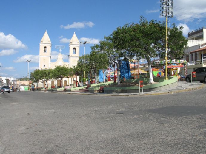 Mulher de 27 anos &eacute; assassinada dentro de casa em Bezerros, no Agreste