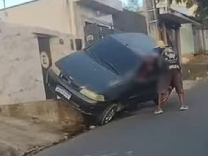 Professor de jiu-jitsu &eacute; baleado ao tentar impedir assalto a alunos