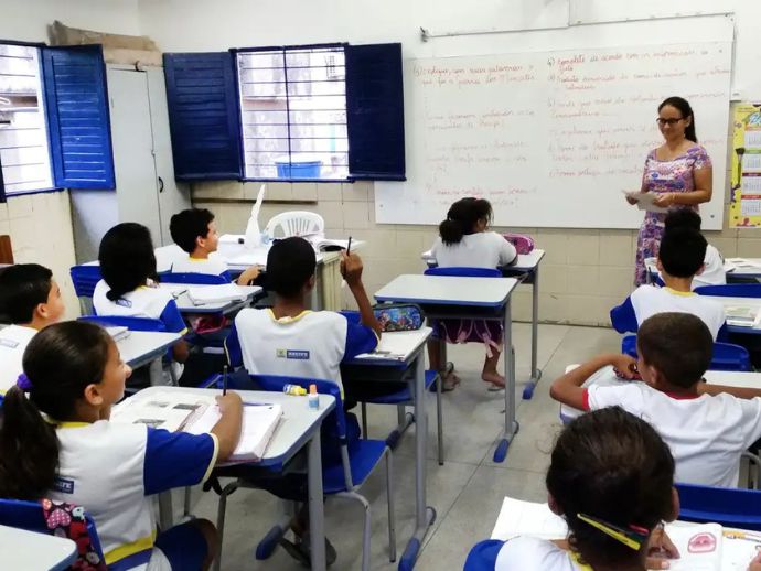 Escolas ter&atilde;o conte&uacute;dos de preven&ccedil;&atilde;o &agrave; viol&ecirc;ncia contra a mulher
