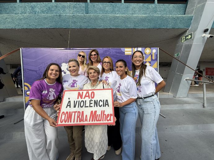 Governo de Alagoas promove a&ccedil;&atilde;o contra viol&ecirc;ncia de g&ecirc;nero no Est&aacute;dio Rei Pel&eacute;
