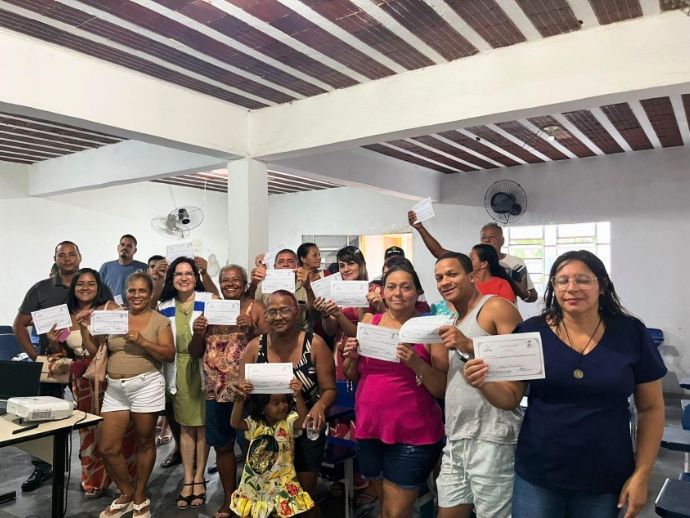 Visa Macei&oacute; capacita comerciantes de pescados no Graciliano Ramos
